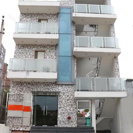 S.R. Residency Ξενοδοχείο Zirakpur Εξωτερικό φωτογραφία