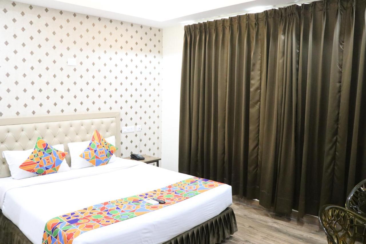 S.R. Residency Ξενοδοχείο Zirakpur Εξωτερικό φωτογραφία