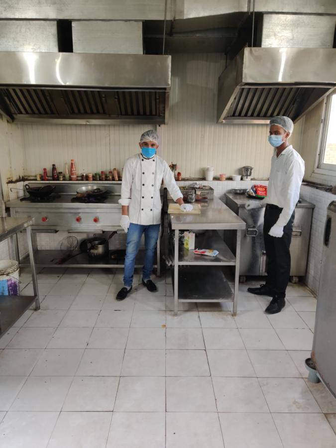 S.R. Residency Ξενοδοχείο Zirakpur Εξωτερικό φωτογραφία